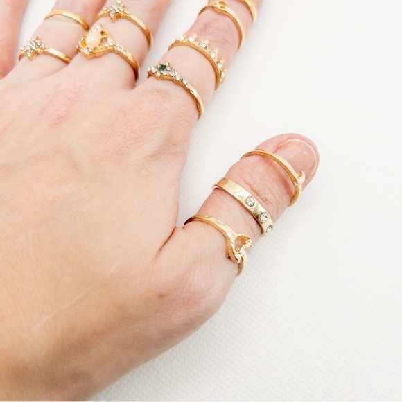 Womens Bohemian Set of 13 Gold Tone Rings Coastal Contemporary Statement Costume - Picture 8 of 9